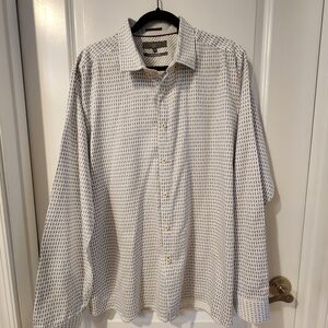 Ted Baker London Modern Fit, white and gray geometric design , size 17.5  Large